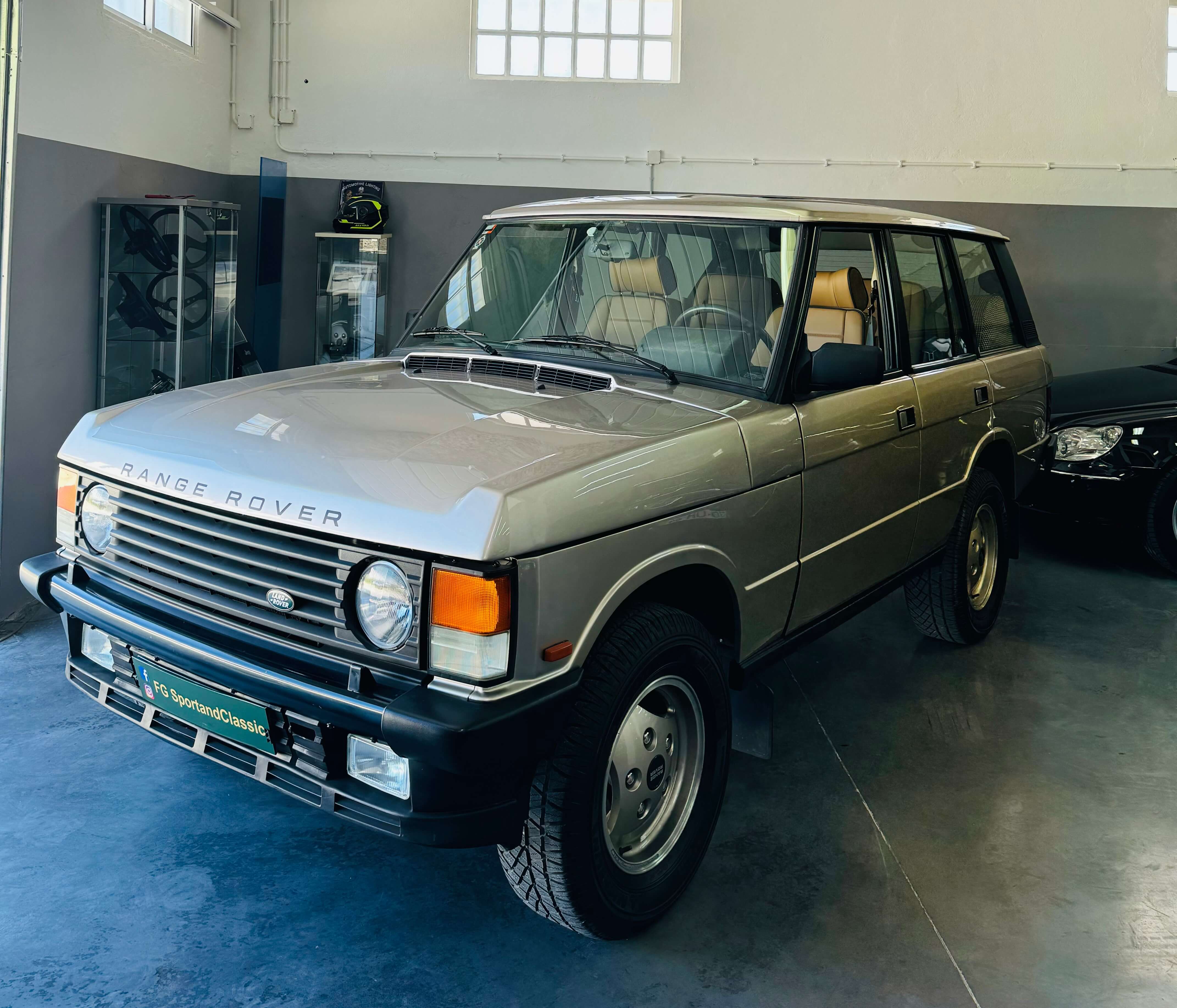 RANGE ROVER