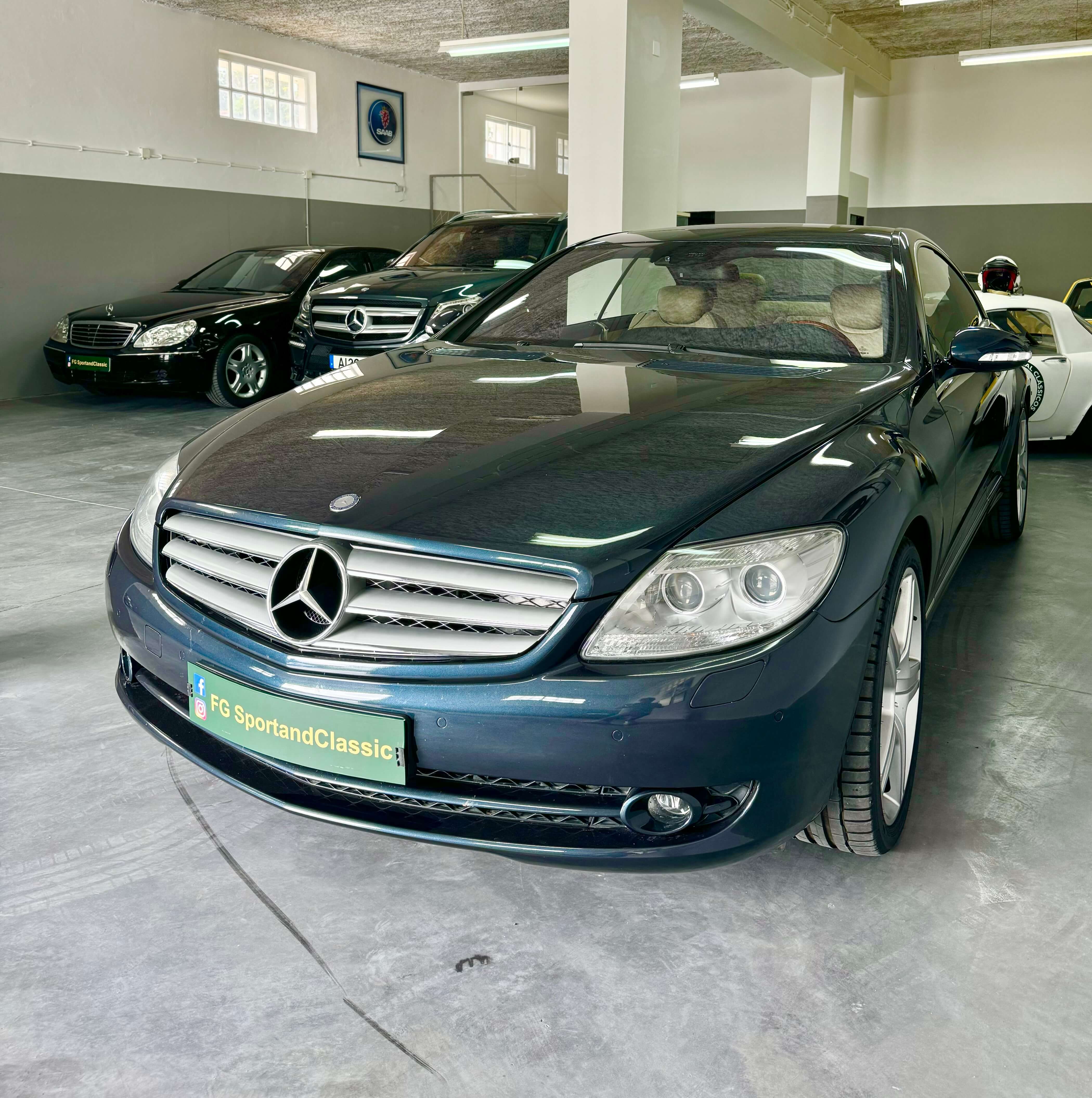 MERCEDES-BENZ